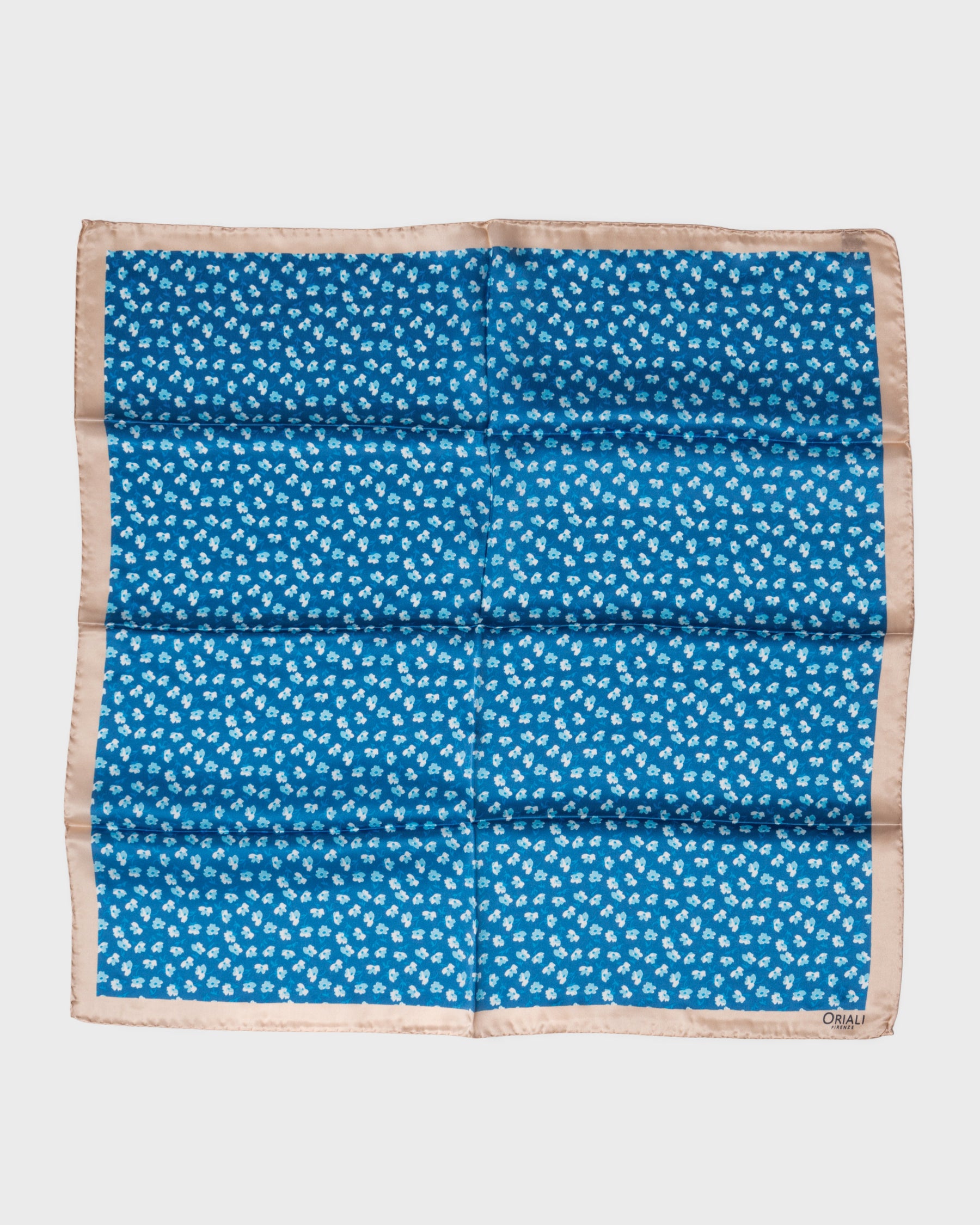 Foulard en soie sergée imprimée
