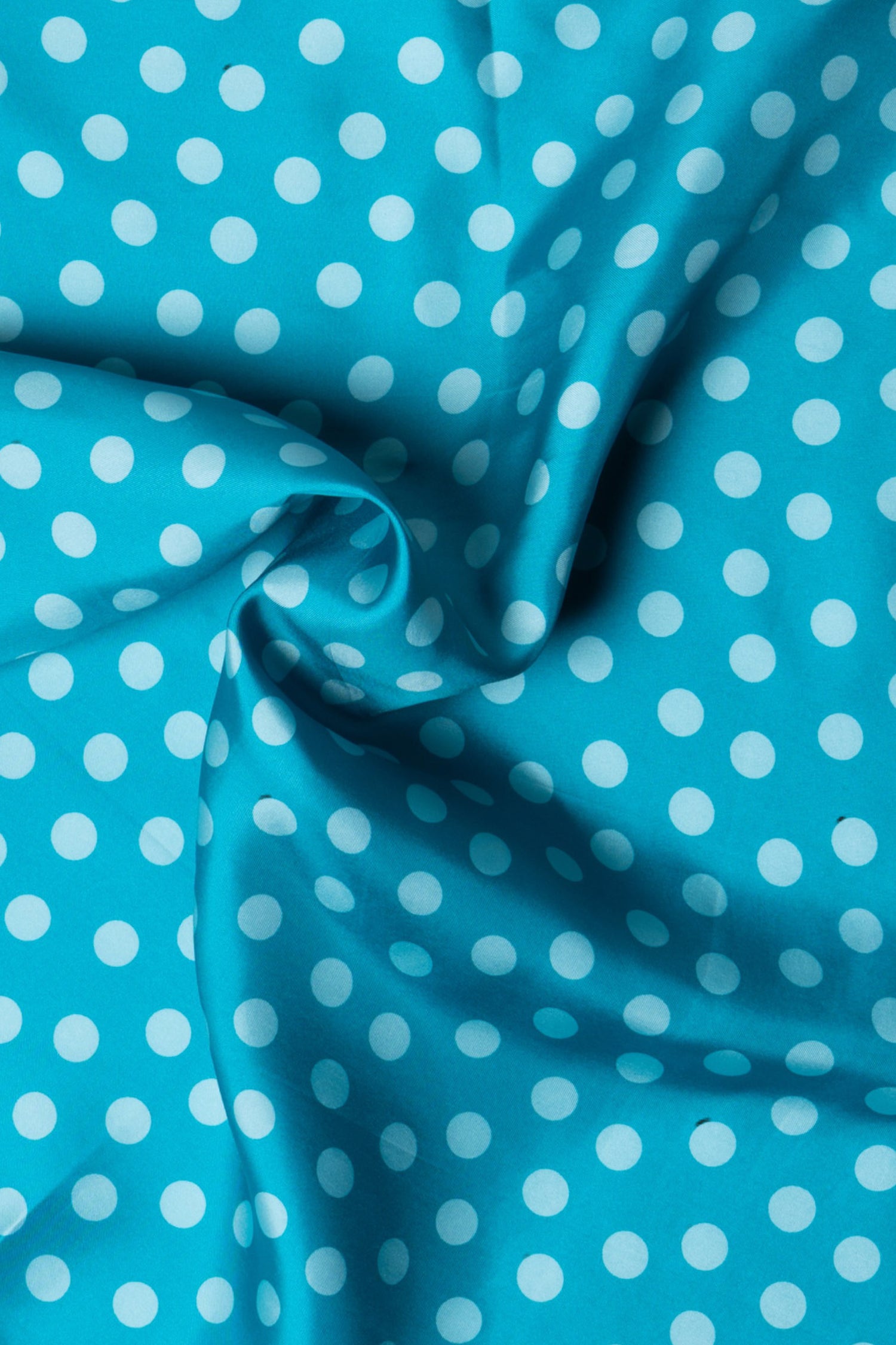 Foulard en soie sergée imprimé à pois
