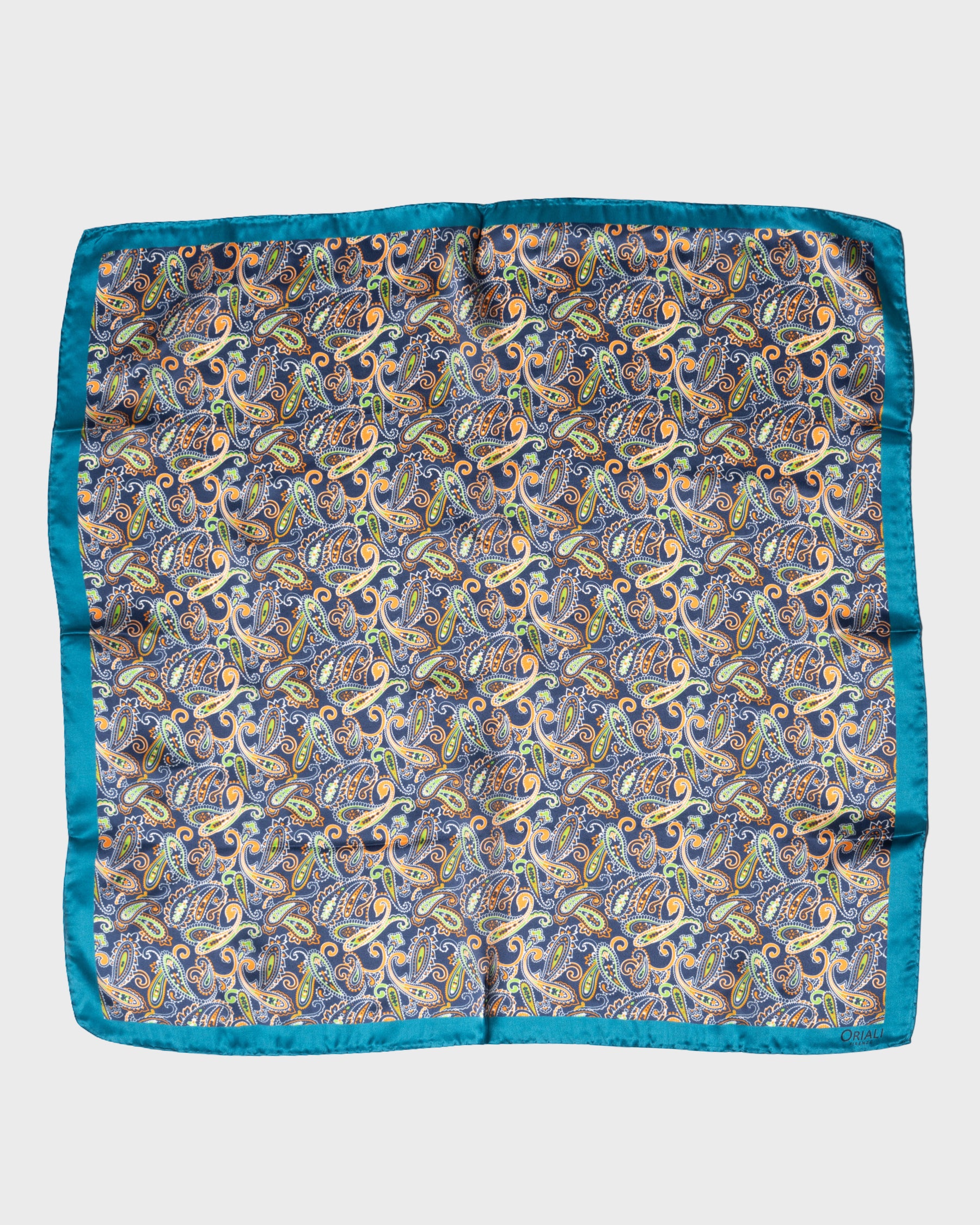 Foulard en soie sergée imprimée