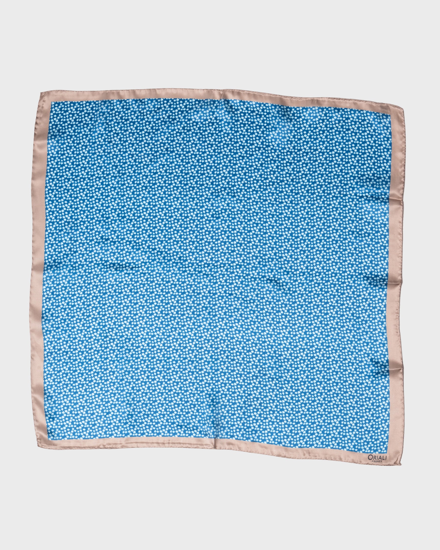Foulard en soie sergée imprimée