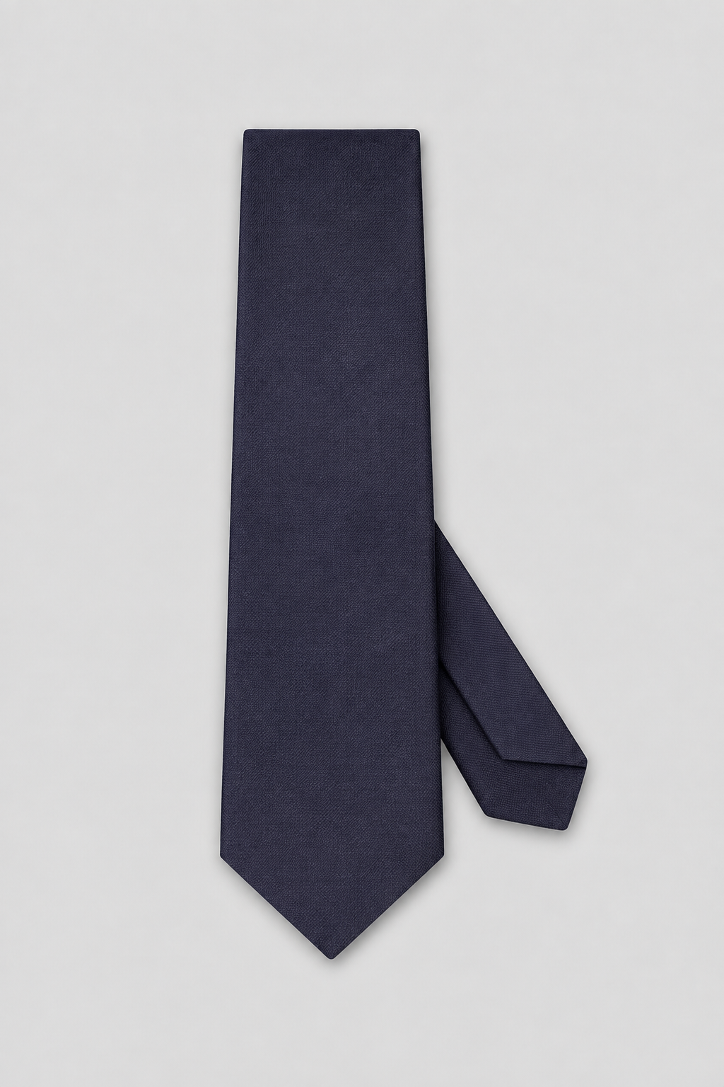 7-Fold Tie in Plain Navy Blue