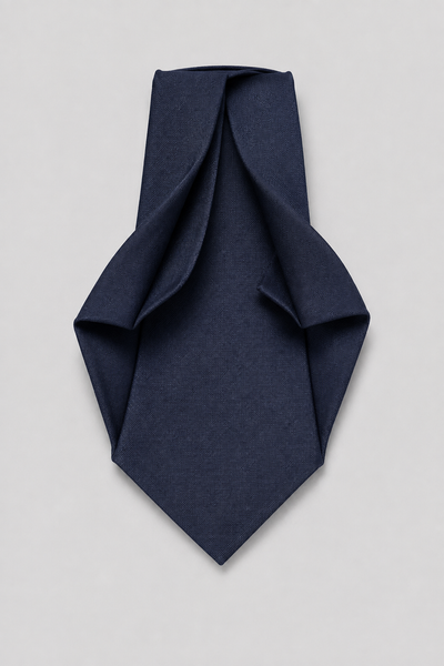 7-Fold Tie in Plain Navy Blue