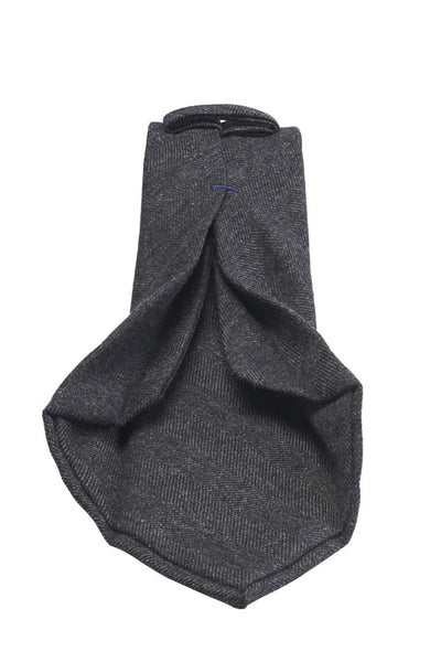 Cravate en cachemire gris foncé à 7 plis 